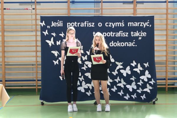 Zakończenie roku szkolnego maturzystów LO 1
