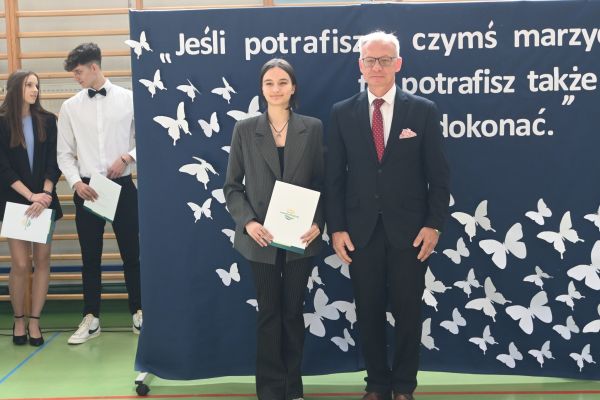 Zakończenie roku szkolnego maturzystów LO 18