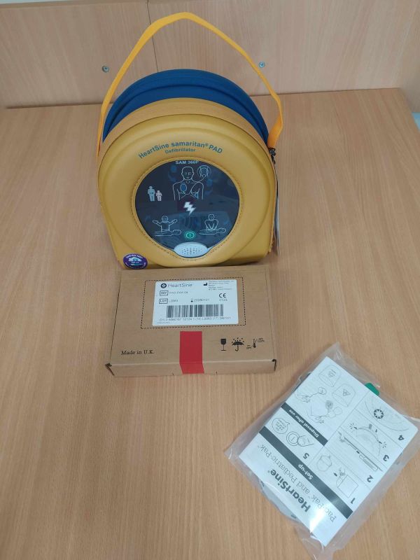 Defibrylatory AED 4