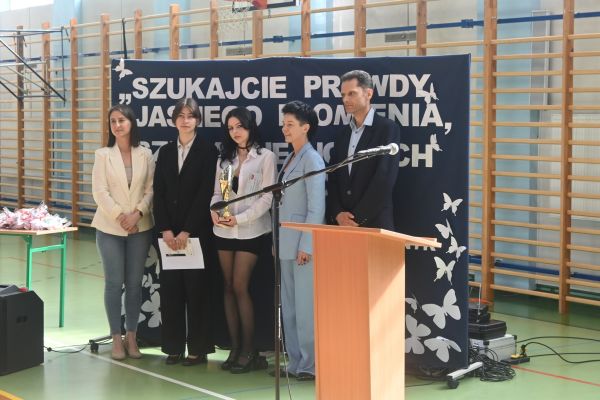 Zakończenie roku szkolnego maturzystów 16