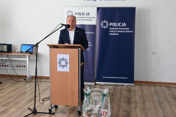 Obchody święta policji 8