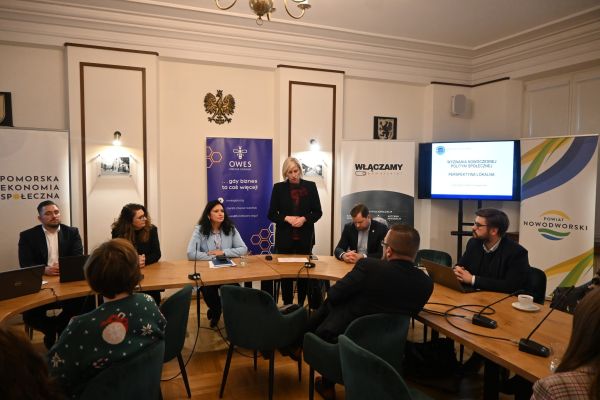 Spotkanie - polityka społeczna 7