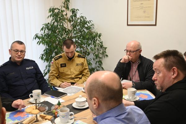 POWIATOWEGO ZESPOŁU ZARZĄDZANIA KRYZYSOWEGO 3