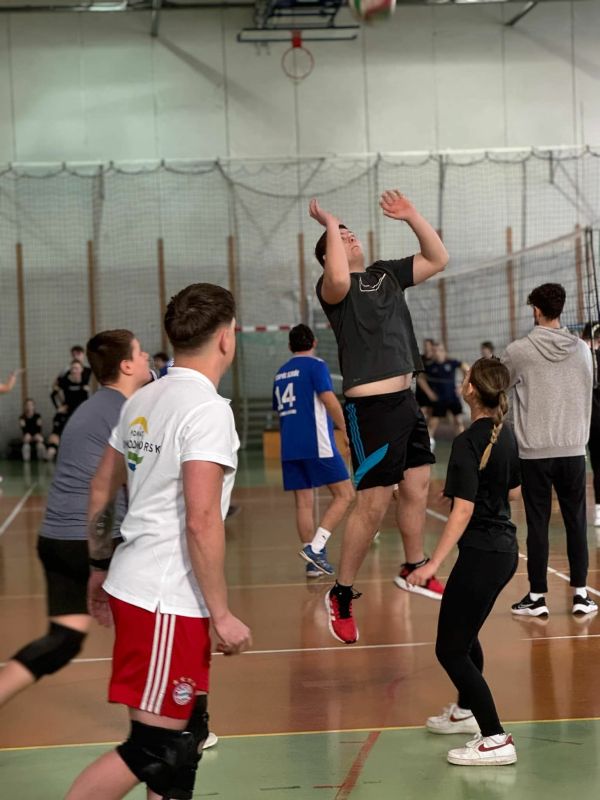 TURNIEJ PIŁKI SIATKOWEJ WOŚP 4