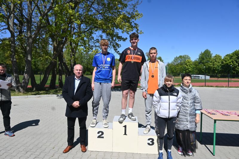 Zawody lekkoatletyczne Drewnica 10