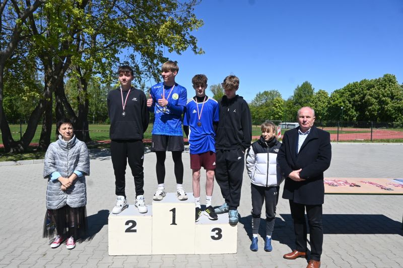 Zawody lekkoatletyczne Drewnica 11