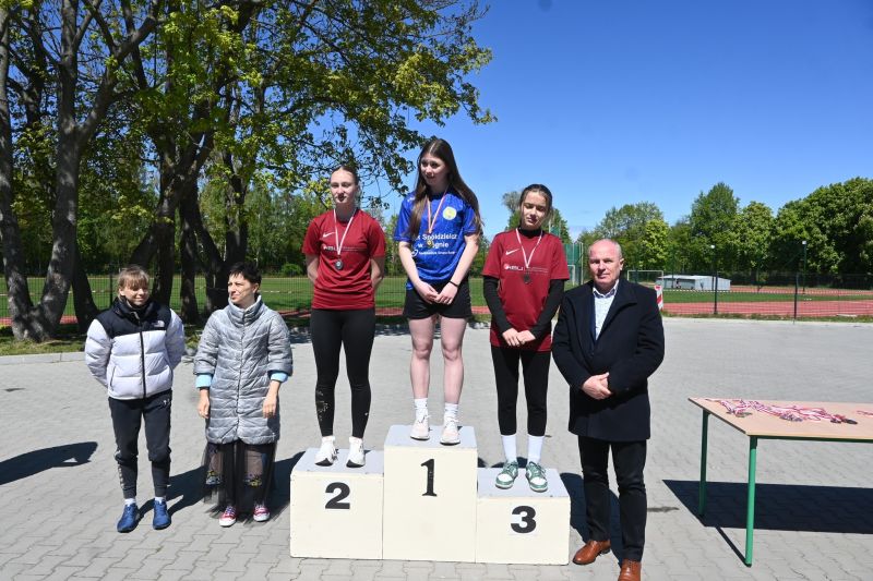 Zawody lekkoatletyczne Drewnica 15