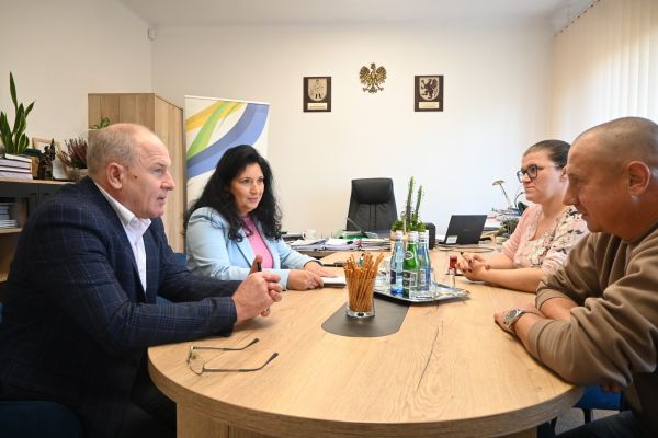 umowa na budowę chodnika w Marzęcinie 3