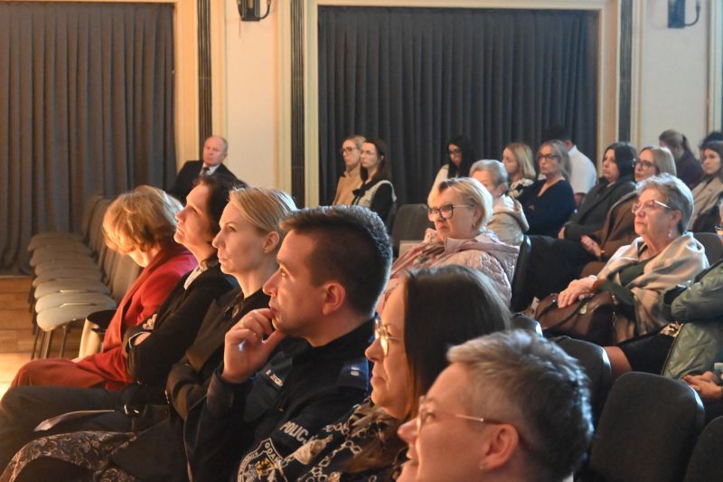 Nie odwracaj wzroku ani słuchu 3