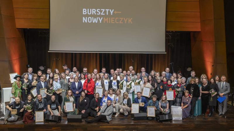 Bursztynowy Mieczyk 3
