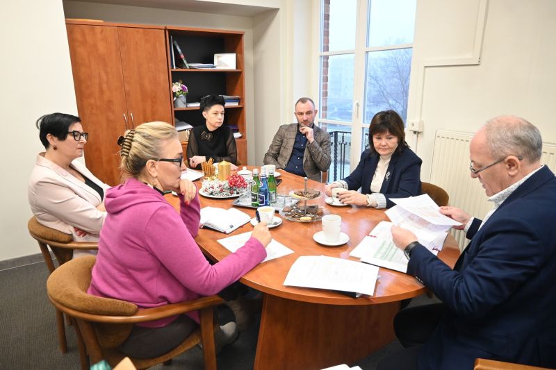 SPOTKANIE Z DYREKTORAMI OŚWIATY 1