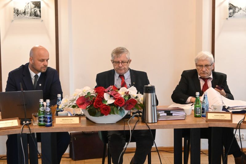 SESJA RADY POWIATU 6