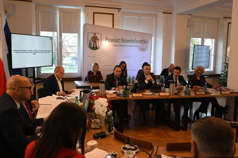 SESJA RADY POWIATU 7