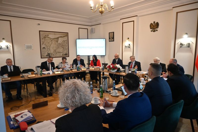 SESJA RADY POWIATU 10