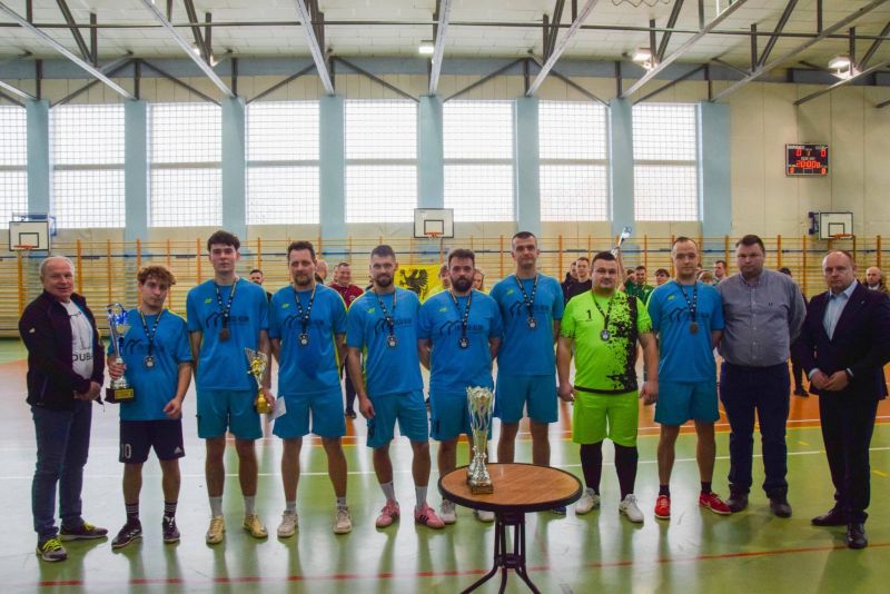 II LIGA ŻUŁAWSKIEJ HALOWEJ LIGI PIŁKI NOŻNEJ 13