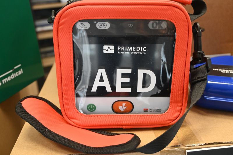 ZAKUP DEFIBRYLATORA 2