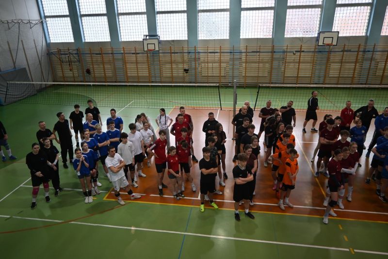 CHARYTATYWNY TURNIEJ PIŁKI SIATKOWEJ 2