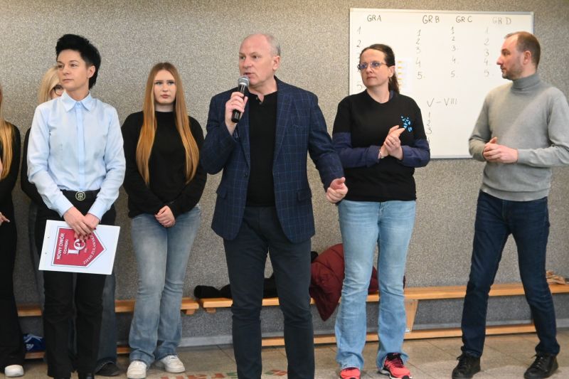 CHARYTATYWNY TURNIEJ PIŁKI SIATKOWEJ 5