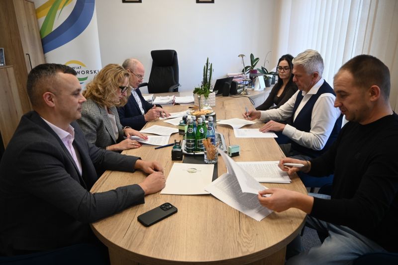 UMOWY DOTYCZĄCE PRZEBUDOWY UL. MORSKIEJ W STEGNIE 1