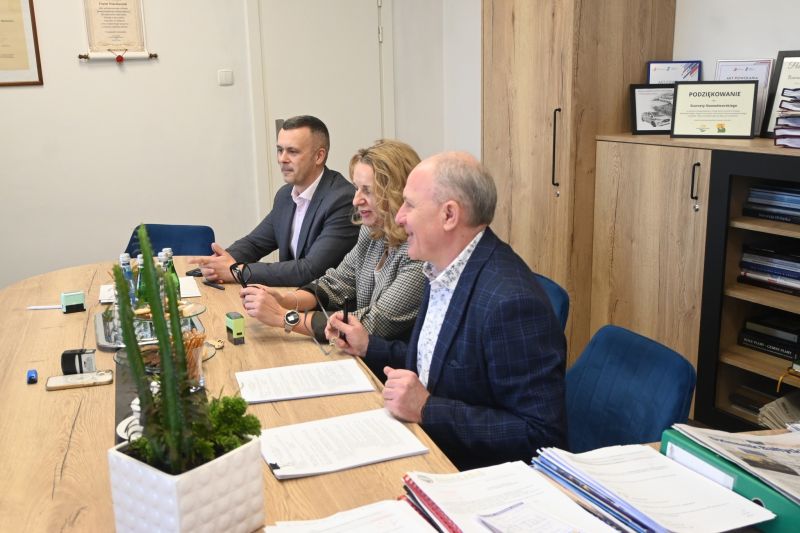 UMOWY DOTYCZĄCE PRZEBUDOWY UL. MORSKIEJ W STEGNIE 3