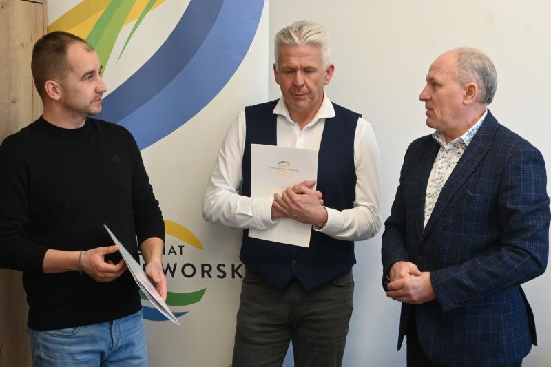 UMOWY DOTYCZĄCE PRZEBUDOWY UL. MORSKIEJ W STEGNIE 5