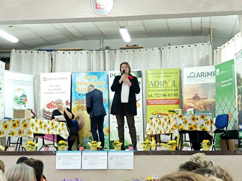 DZIEŃ KOBIET LUBIESZEWO 8