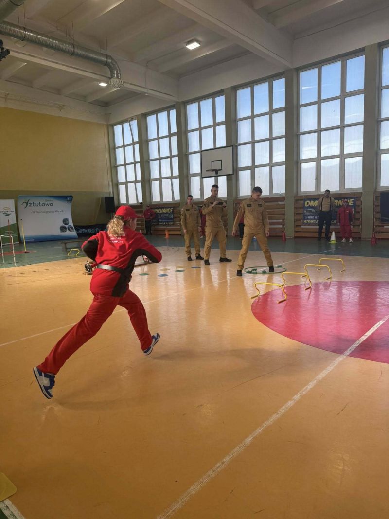 III Halowe Dziecięce Zawody Sportowo-Pożarnicze 1