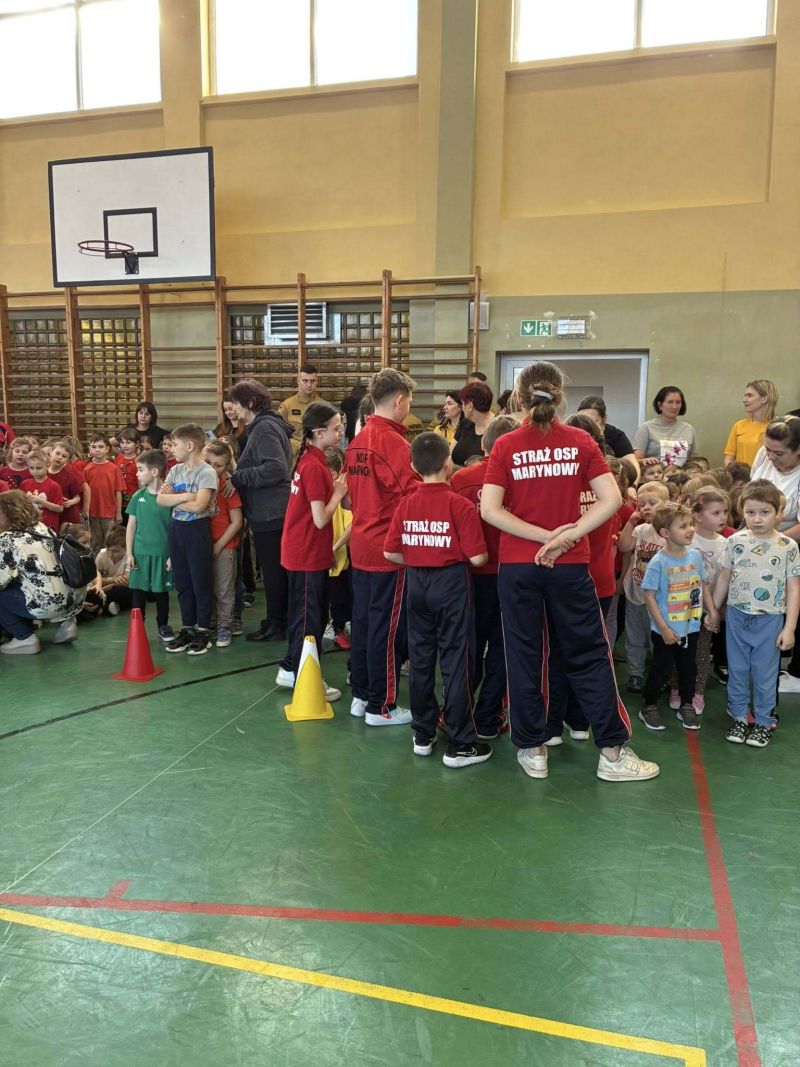 III Halowe Dziecięce Zawody Sportowo-Pożarnicze 5