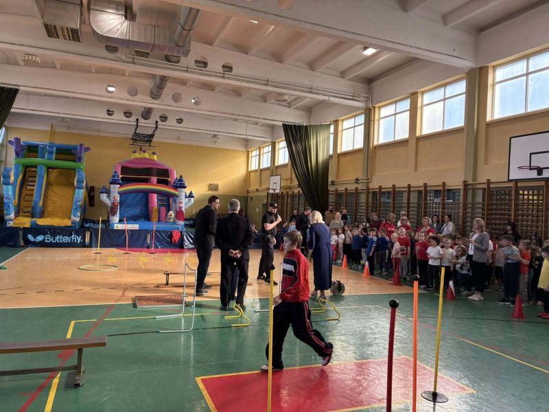 III Halowe Dziecięce Zawody Sportowo-Pożarnicze 10