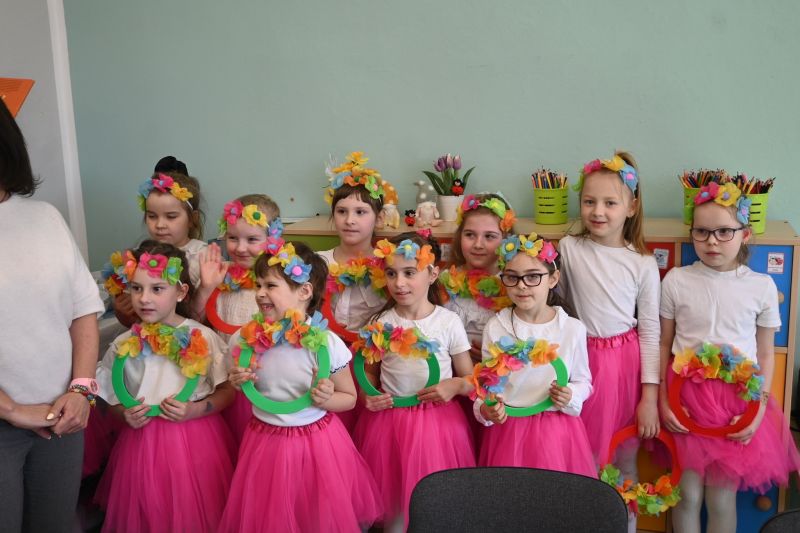 KLUB SZTUTOMISAKI 48