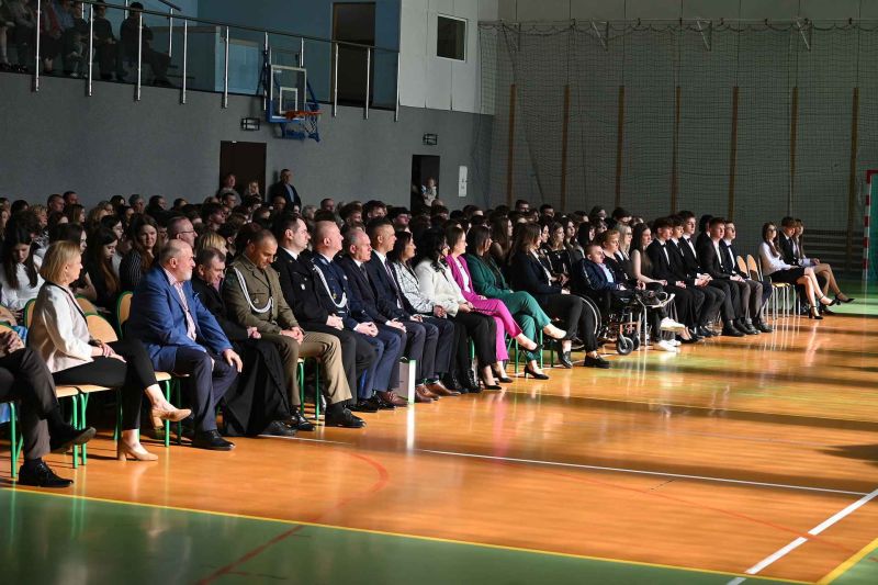 Pozegnanie klas maturalnych LO 1