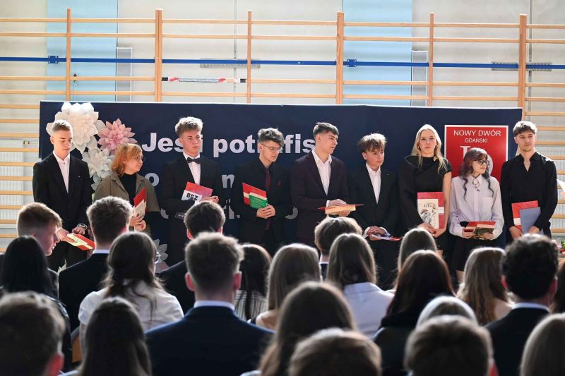 Pozegnanie klas maturalnych LO 5