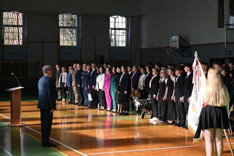 Pozegnanie klas maturalnych LO 17