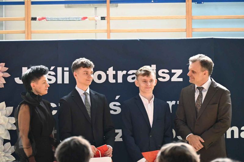 Pozegnanie klas maturalnych LO 21