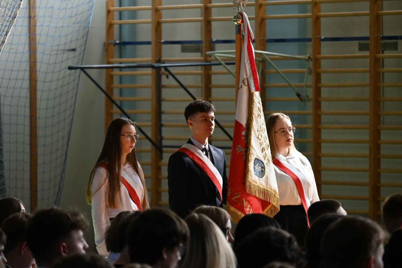 Pozegnanie klas maturalnych LO 26