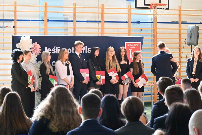Pozegnanie klas maturalnych LO 30