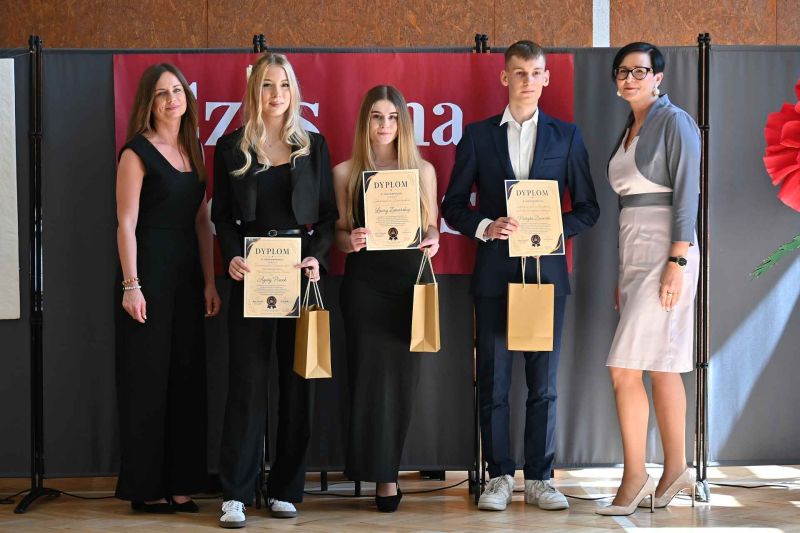 KONIEC ROKU KLAS MATURALNYCH ZS 6