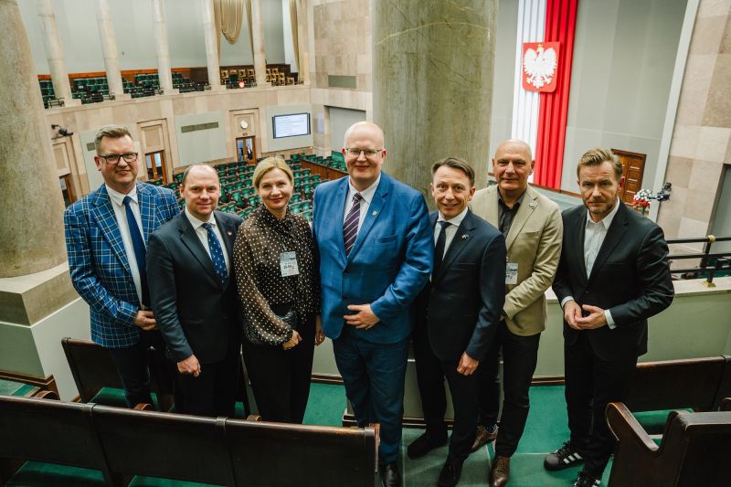 SEJM USTAWA METROPOLITALNA 8