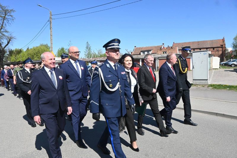 OBCHODY 3 MAJA 14