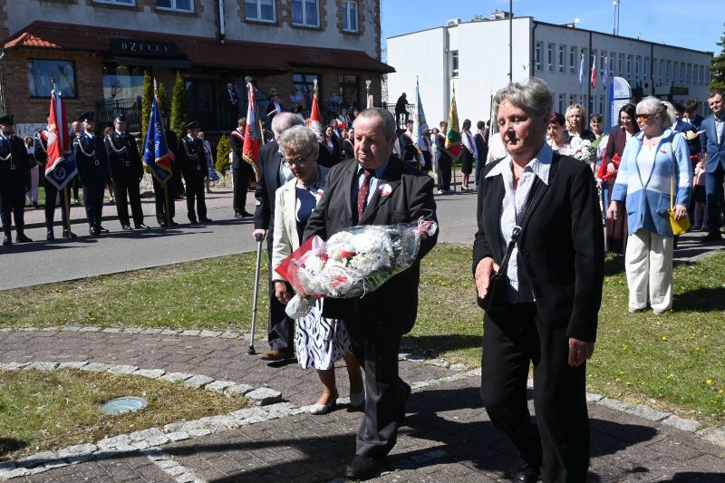 OBCHODY 3 MAJA 17