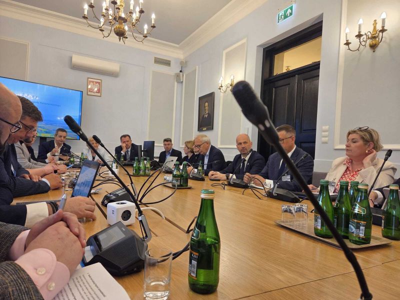 POSIEDZENIE ZUŁAWSKIEGO ZESPOŁU PARLAMENTARNEGO 6