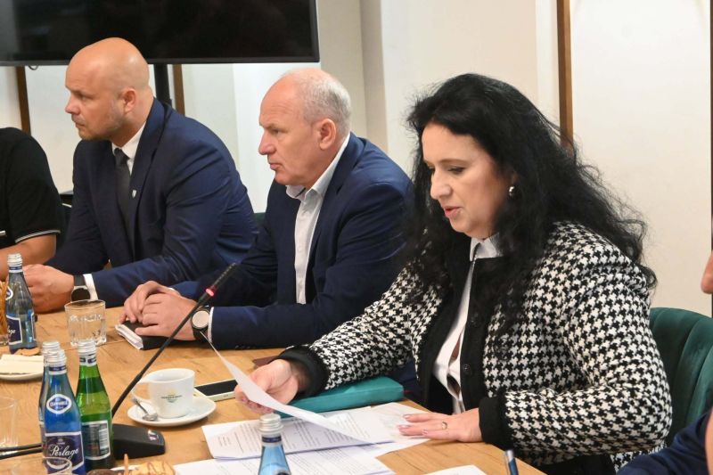 Posiedzenie Powiatowego Zespołu Zarządzania Kryzysowego 3
