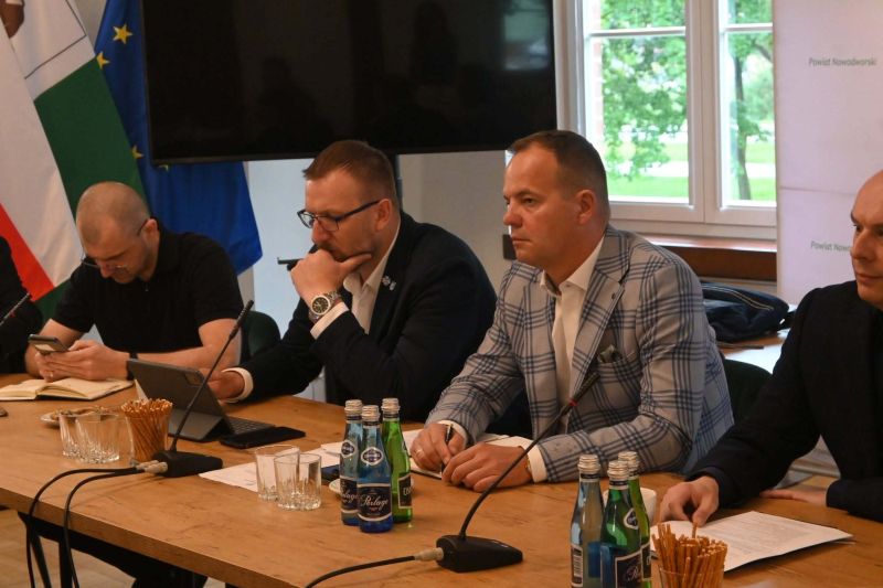 Posiedzenie Powiatowego Zespołu Zarządzania Kryzysowego 4