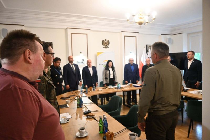 Posiedzenie Powiatowego Zespołu Zarządzania Kryzysowego 12