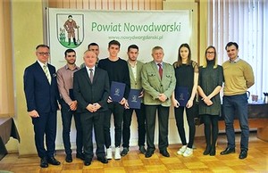 NAGRODY SPORTOWE POWIATU NOWODWORSKIEGO WRĘCZONE