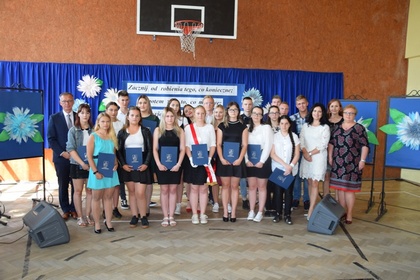 UROCZYSTE ZAKOŃCZENIE ROKU SZKOLNEGO 2018/2019 W ZESPOLE SZKÓŁ NR 2.