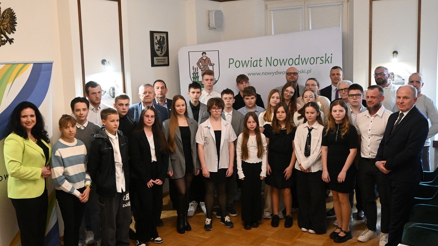 X JUBILEUSZOWA GALA WRĘCZENIE NAGRÓD SPORTOWYCH  POWIATU NOWODWORSKIEGO