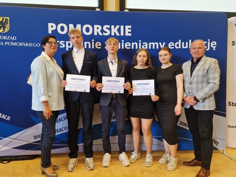"STARTUP DLA ZAWODOWCÓW"