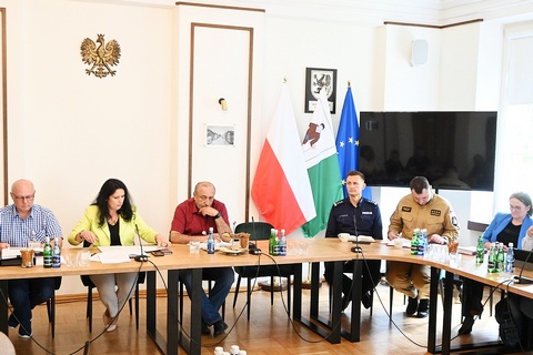 POSIEDZENIE POWIATOWEGO ZESPOŁU ZARZĄDZANIA KRYZYSOWEGO
