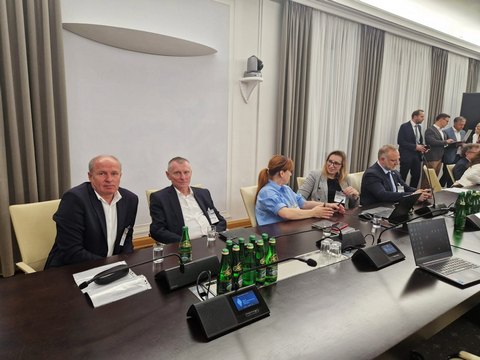 KOMISJE SENACKIE DAŁY ZIELONE ŚWIATŁO DLA METROPOLII